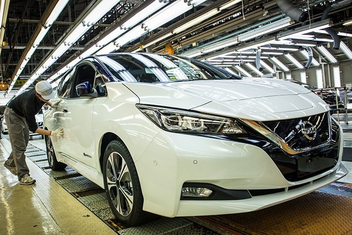 426204037_production_of_new_nissan_leaf_to_begin_in_us_and_uk.jpg