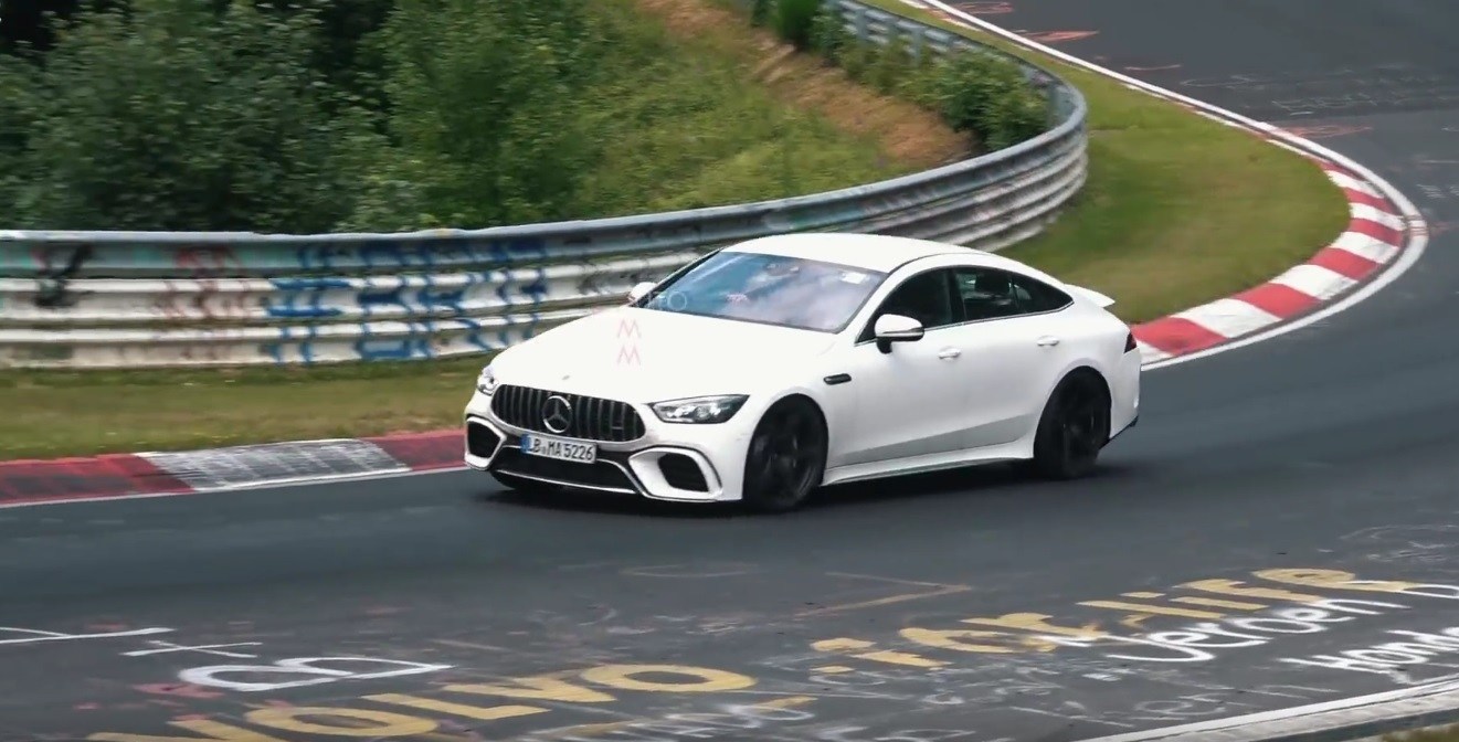 Mercedes-AMG-GT-63-S-4MATIC_plus-4dvere-nurburgring-video