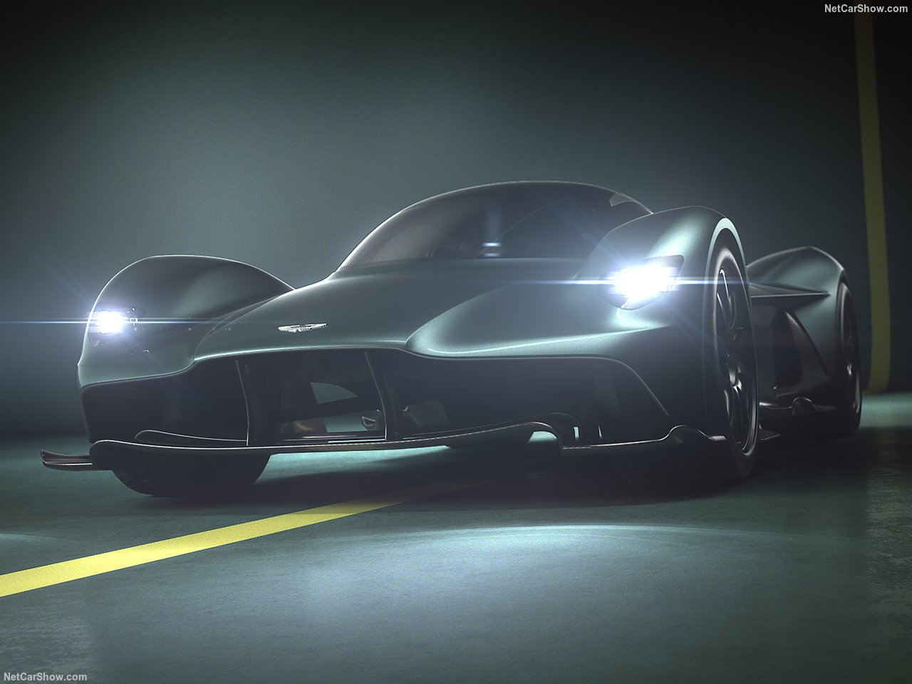 Aston Martin Valkyrie si můžete objednat s „odlehčeným“ nátěrem