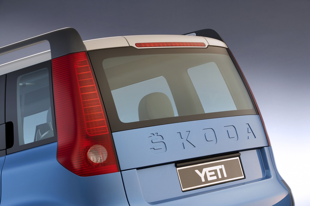 skoda-yeti-rear-back-logo-design.jpg