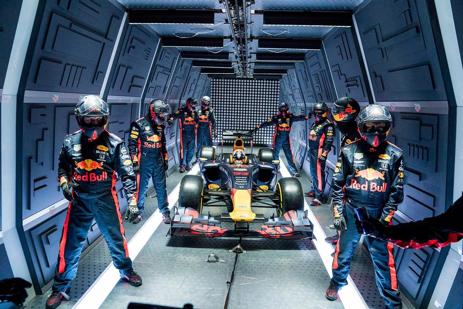 Red Bull si vyzkoušel velmi netradiční pit stop. V letadle a ve stavu beztíže