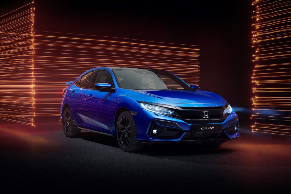 199079_new_honda_civic_sport_line_delivers_type_r-inspired_styling.jpg