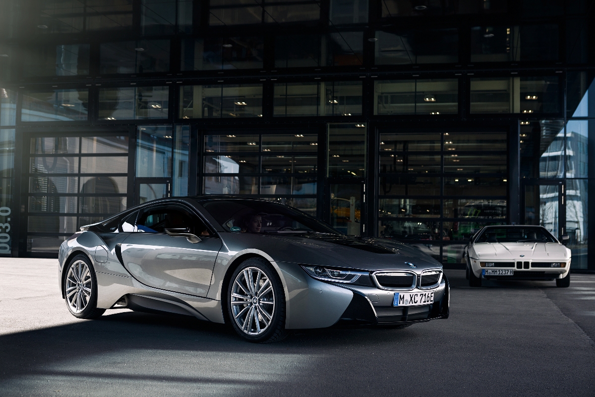 p90385439_highres_the-bmw-i8-from-visi.jpg