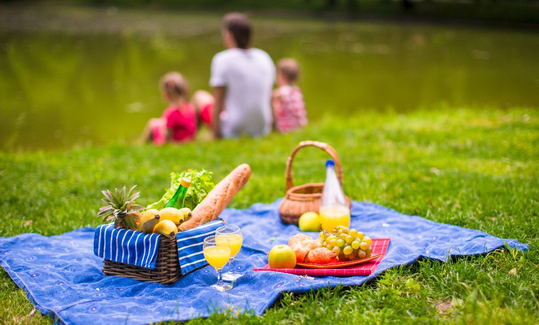 Jak si udělat správný piknik pod širým nebem?