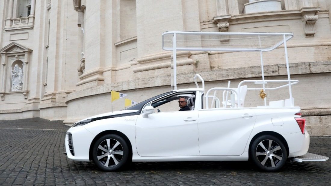 a-hydrogen-popemobile-for-his-holiness-pope-francis-1100x618.jpg