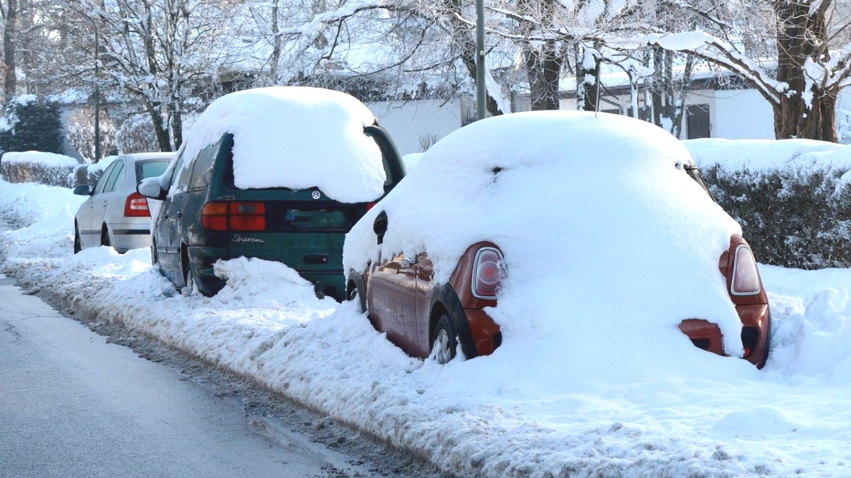 Jízda se sněhem na autě pohledem legislativy