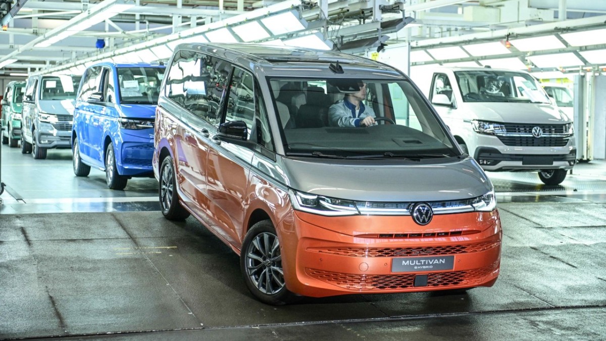 Volkswagen Multivan se už začal vyrábět v Hannoveru
