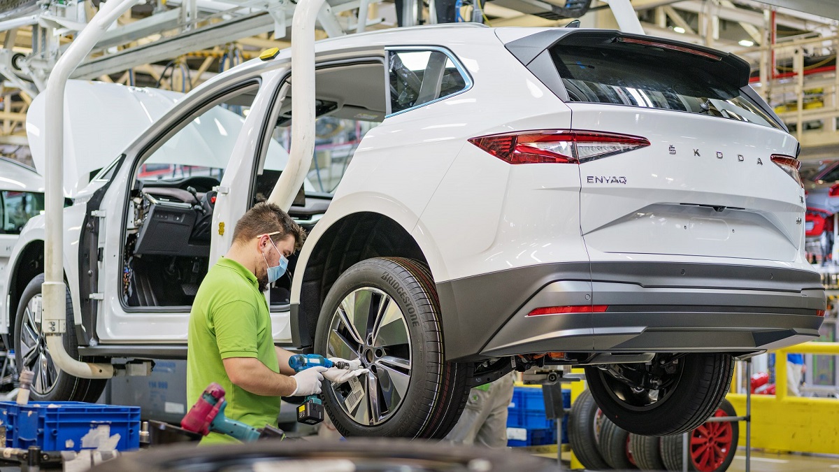 Škoda obnovuje pozastavenou výrobu modelu Enyaq iV