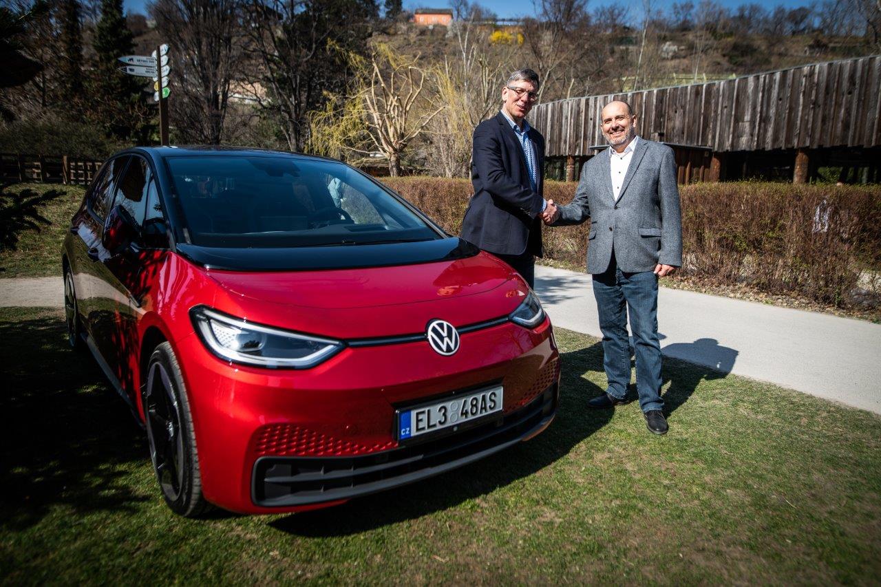 Volkswagen se stal partnerem Zoo Praha