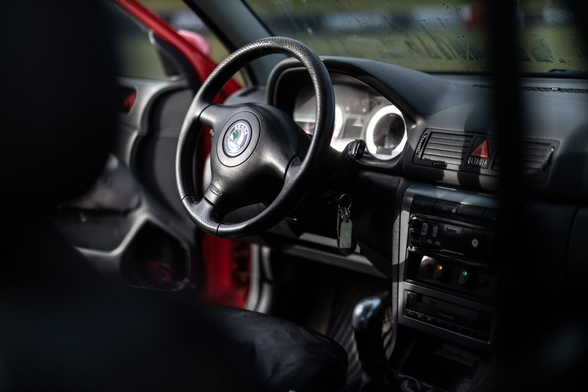 Mostecký safety car Škoda Octavia RS míří do aukce
