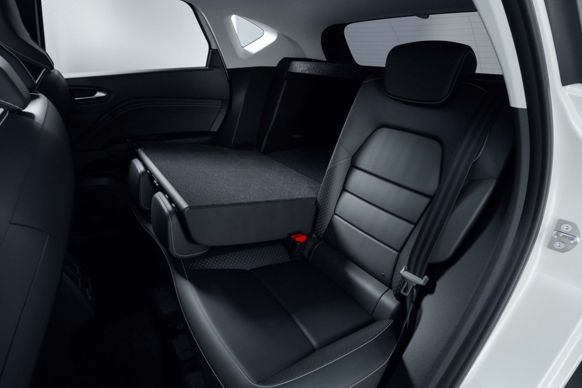 23my_asx_phev_instyle_overview_rear_seats_1-1200x1200.jpg