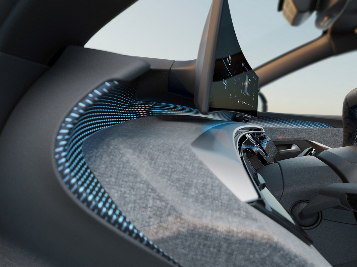 Od revoluce ke zdokonalení: Peugeot před dekádou změnil pravidla hry v interiéru a nyní přináší i-Cockpit ještě v čistší podobě