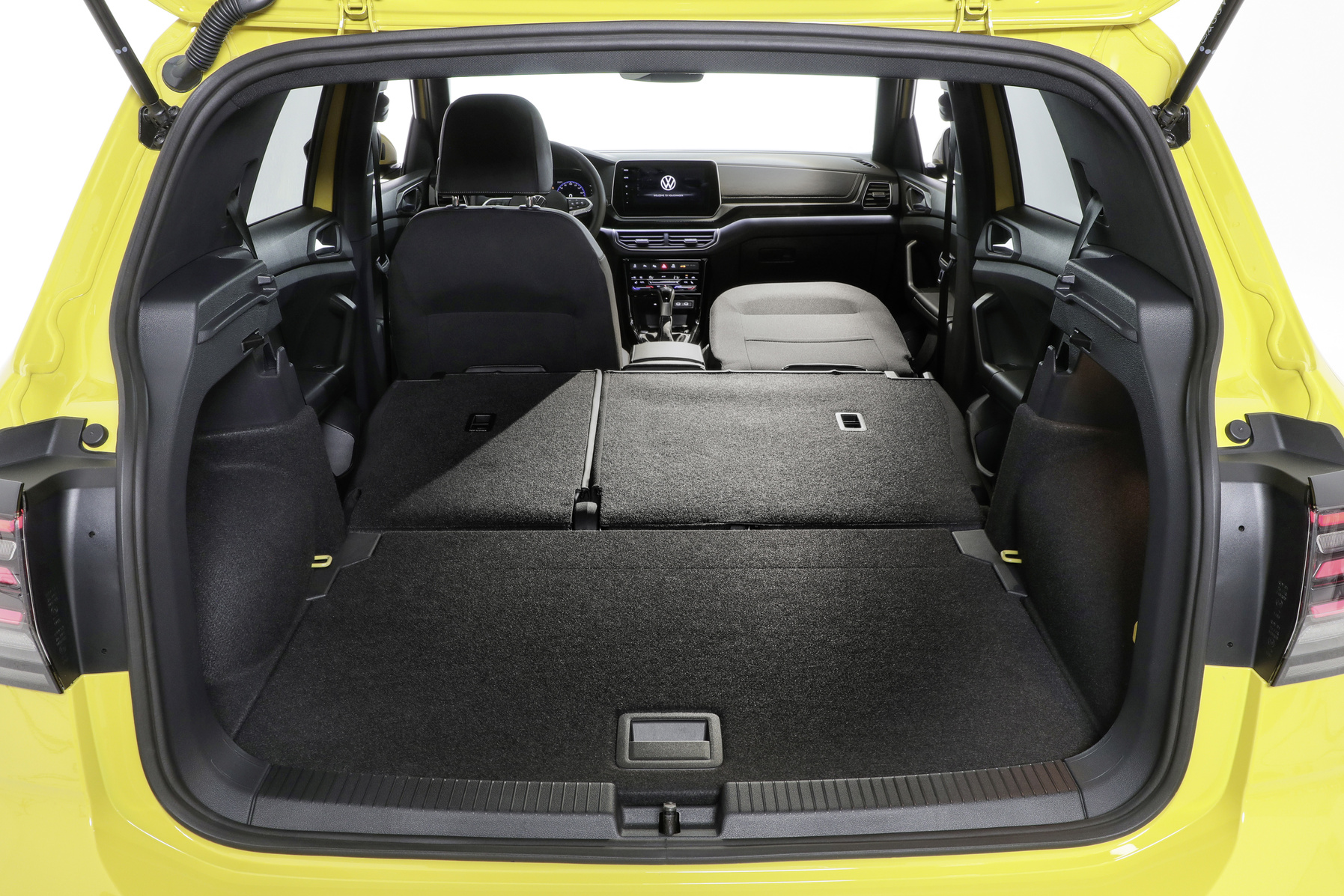 Nový Volkswagen T-cross přijede na začátku příštího roku. Sází na barevnost a rozšířenou výbavu