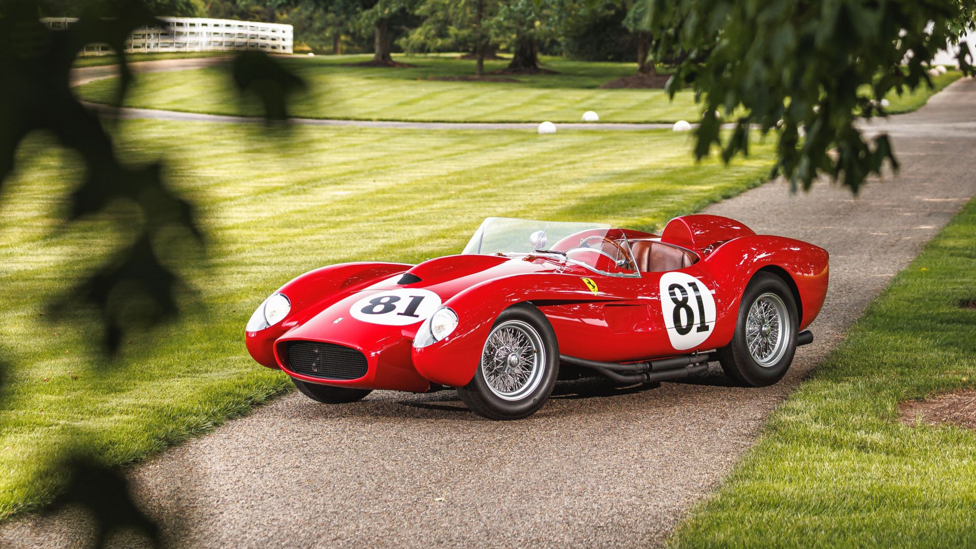 Do aukce putuje jedno z nejlepších a nejdražších aut na světě. Ferrari 250 Testa Rossa bude v únoru znát svého majitele