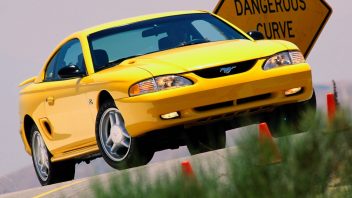 ford_mustang_gt_coupe_40-352x198.jpg