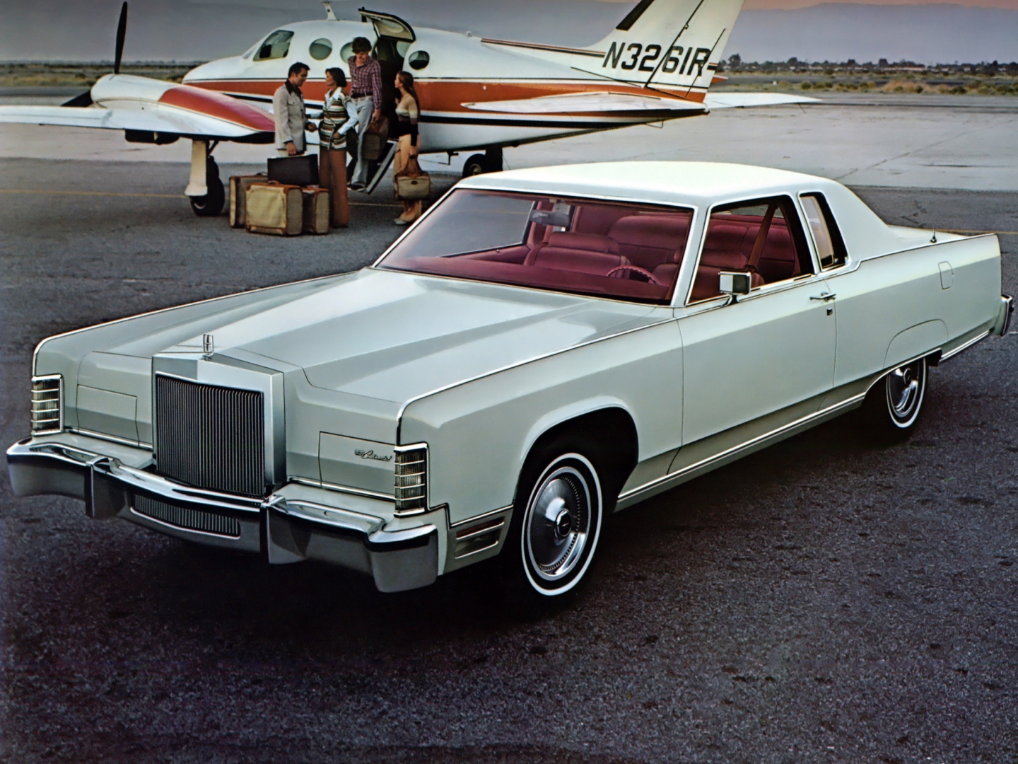 lincoln_continental_town_coupe_3.jpg